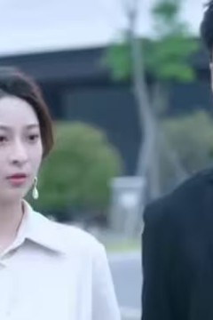 逆天龙皇(退婚后六大国民女神悔疯了)